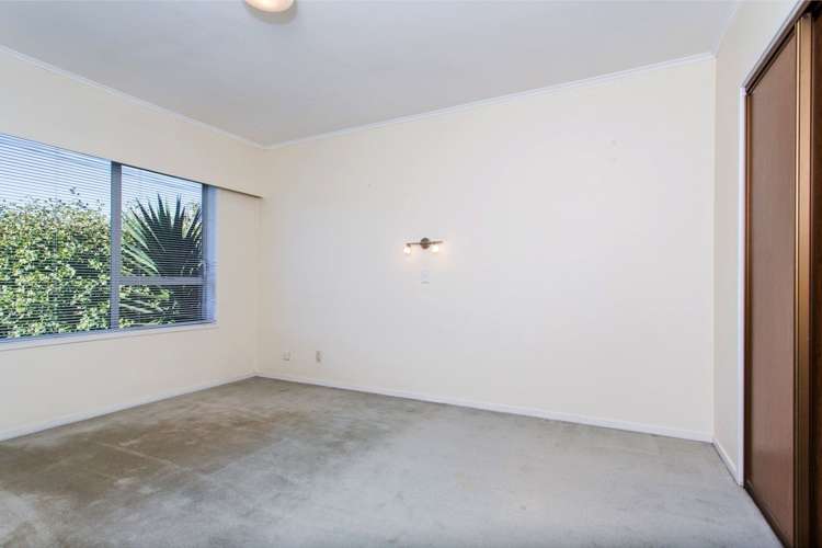 2/153 Landscape Road Mount Eden_5