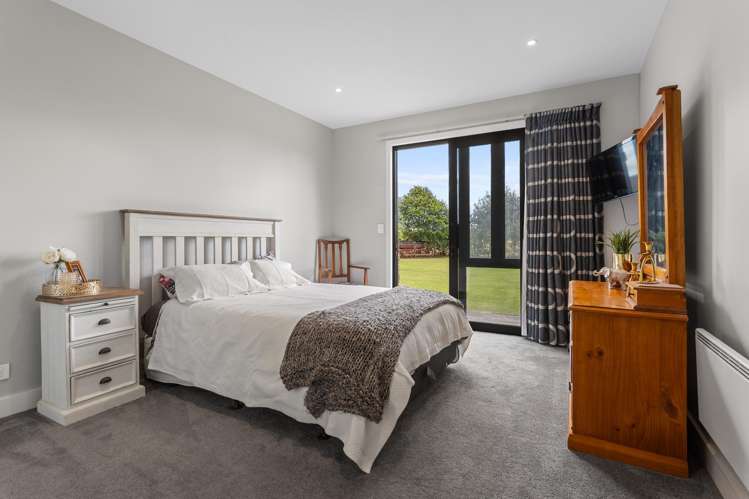 539 No. 10 Road Swannanoa_17