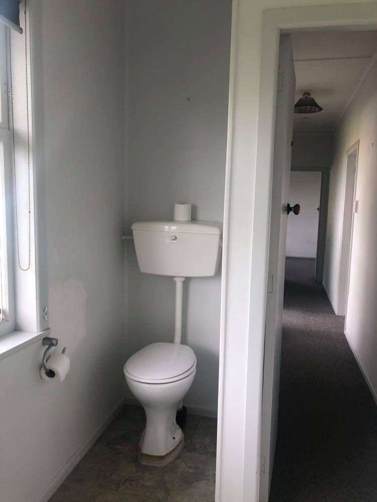 2/8 Coronation Road Glenfield_9