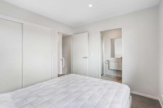 28 Whati Lane Henderson North_3