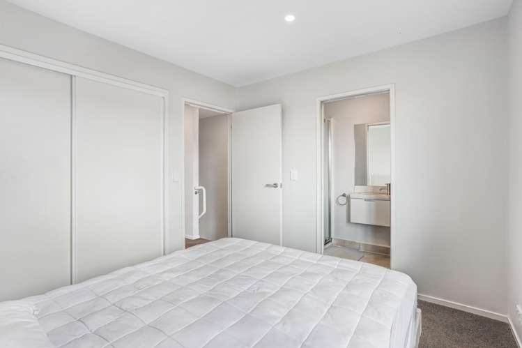 28 Whati Lane Henderson North_3