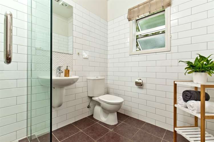 4 Bernard Magnus Lane Greenhithe_23