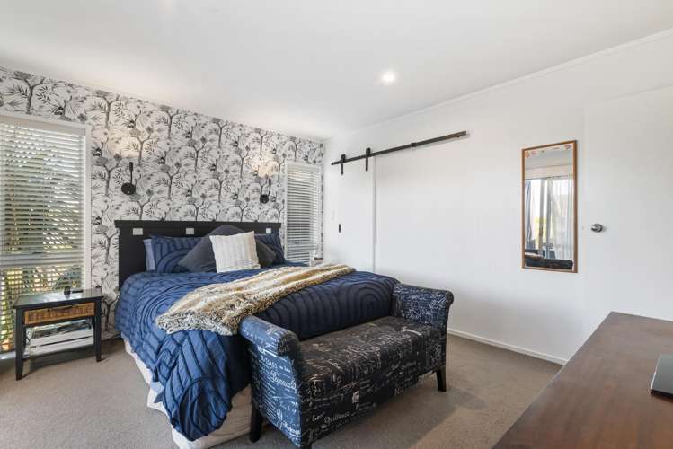 127 Oaktree Avenue Browns Bay_16