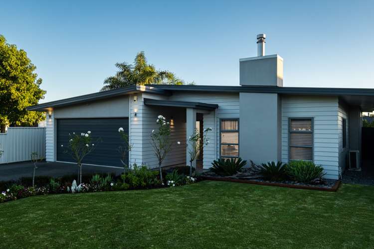3 Pohutukawa Grove_0