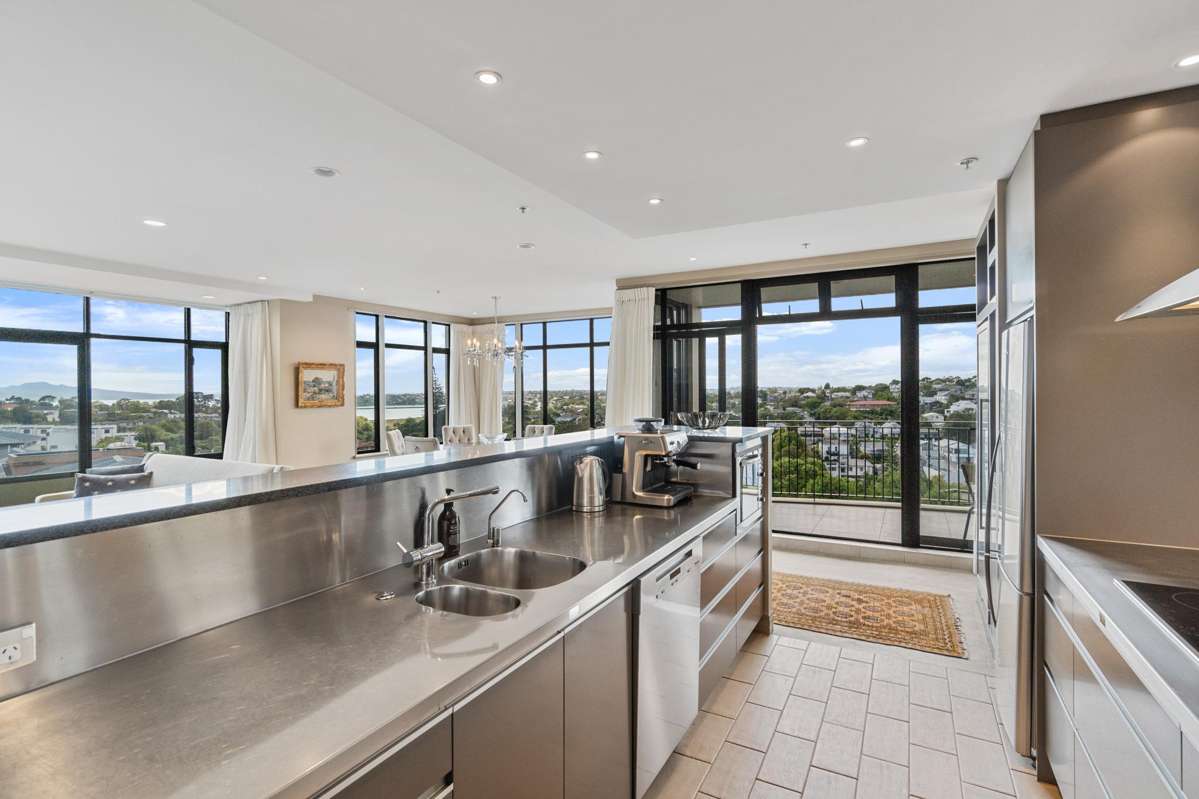 4D/38 James Cook Crescent_2