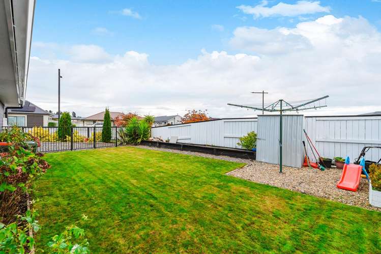 2 Roto Close Wharewaka_26