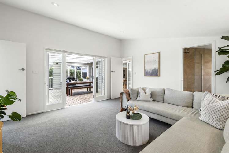 165 Vauxhall Road Narrow Neck_15