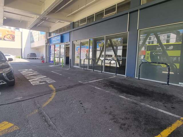 Adelaide Retail With High Visibility