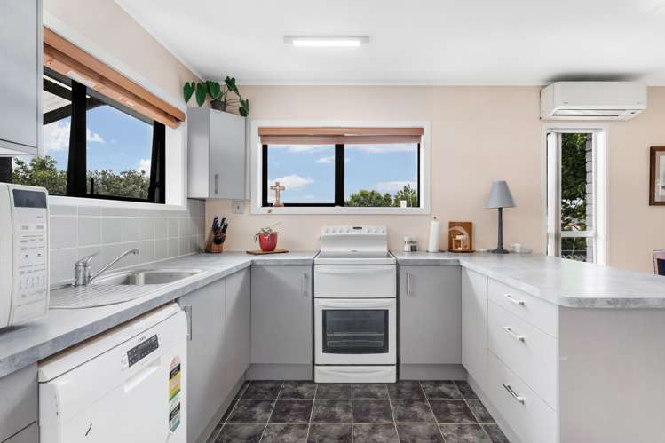 58B Mirrabooka Avenue Botany Downs_11