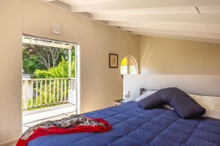 69 Victoria Road South Onetangi_12