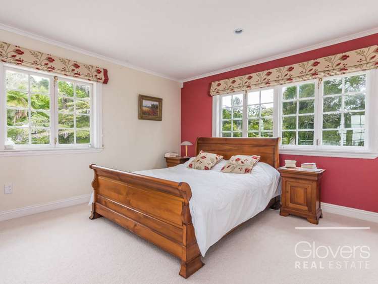 467 Scenic Drive Waiatarua_10