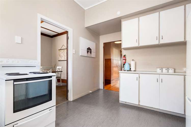 2 Raewyn Street Morningside_8