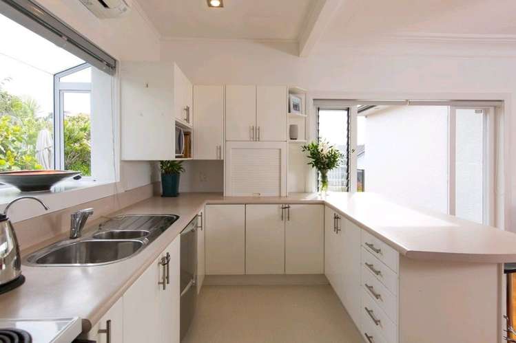 6 Apihai Street Orakei_9