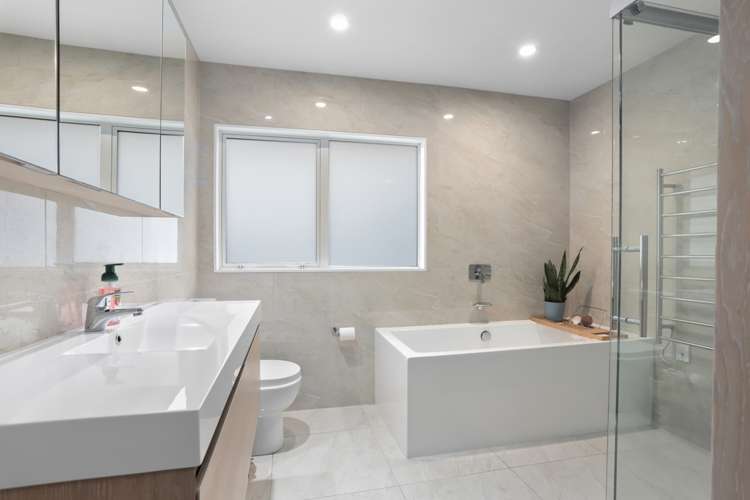 2/140a Hepburn Road Glendene_19