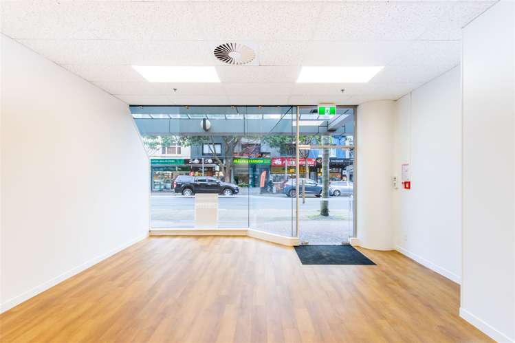 Shop 4/1-7 The Strand Takapuna_1