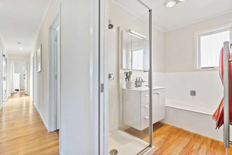 12 Renata Crescent Te Atatu Peninsula_11