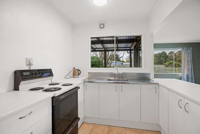 16B/C Buckley Grove Paraparaumu_1