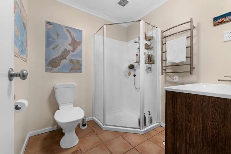 2U/1 Wadier Place Henderson_11