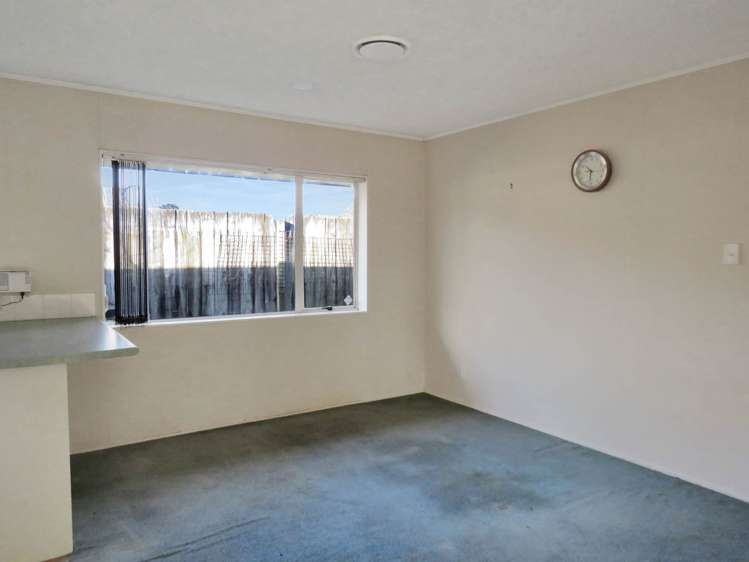 2/147 Hill Road Manurewa_2