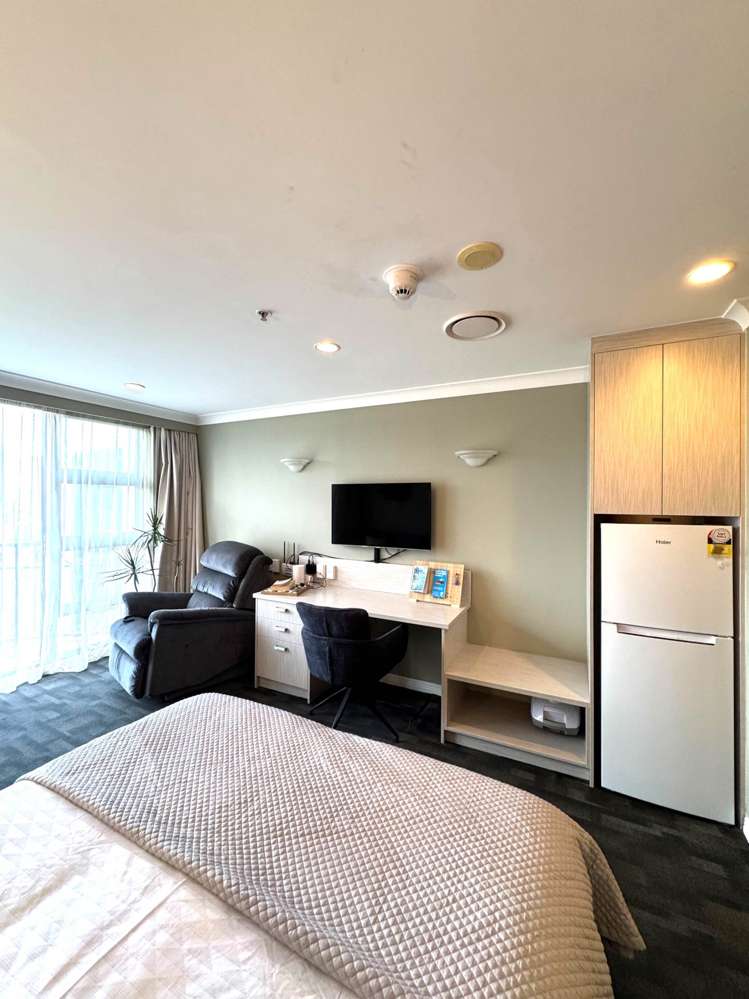 6I/100 Greys Avenue_3