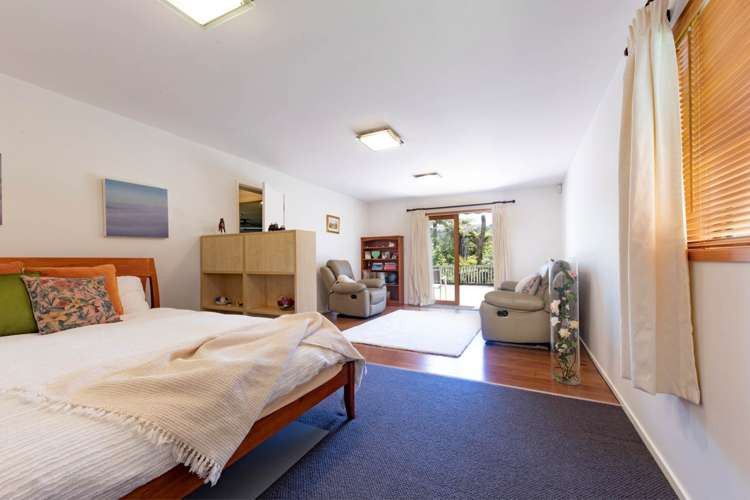 184 Laingholm Drive Titirangi_17