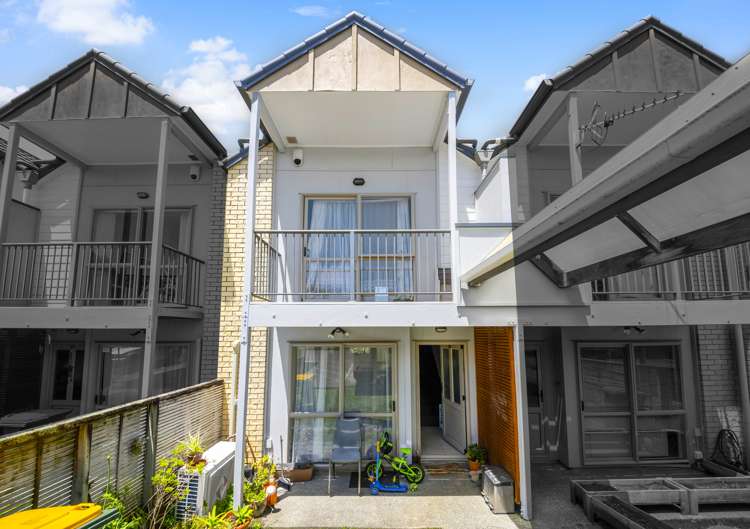 18/94 Glengarry Road Glen Eden Waitakere City Houses for Sale