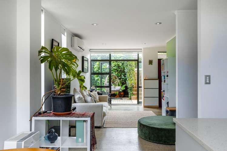 4/16 Huron Street Takapuna_10
