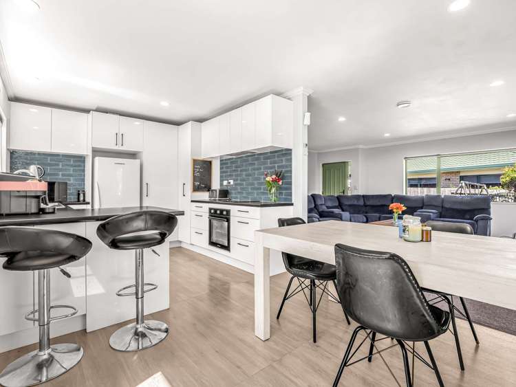 17 Barry Road Waihi_7