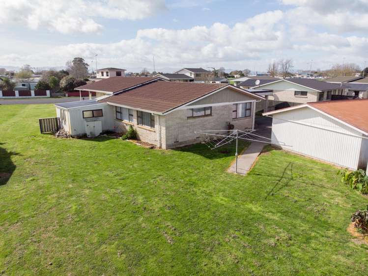 2 McQuarrie Place Ngatea_18