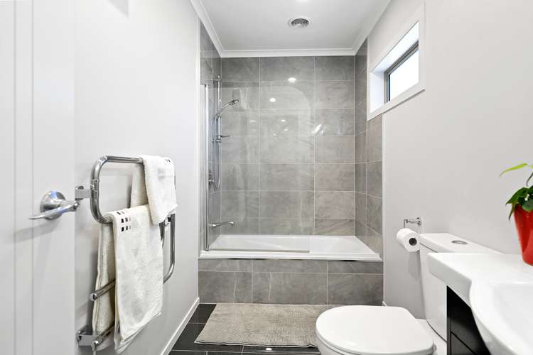 60 Stan Heather Drive Glenview_17