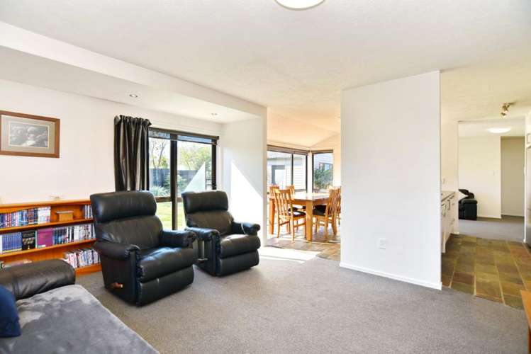 56a Achilles Street Burwood_21