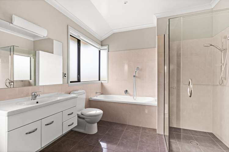 566 Lyndhurst Road Frimley_15