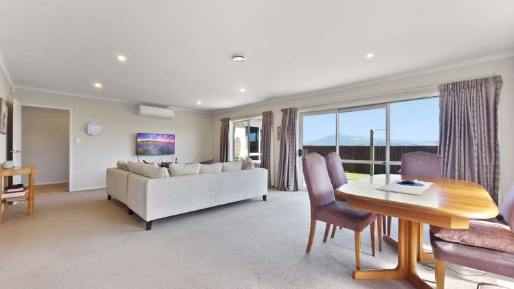 27 Carroll Place Owhata_2