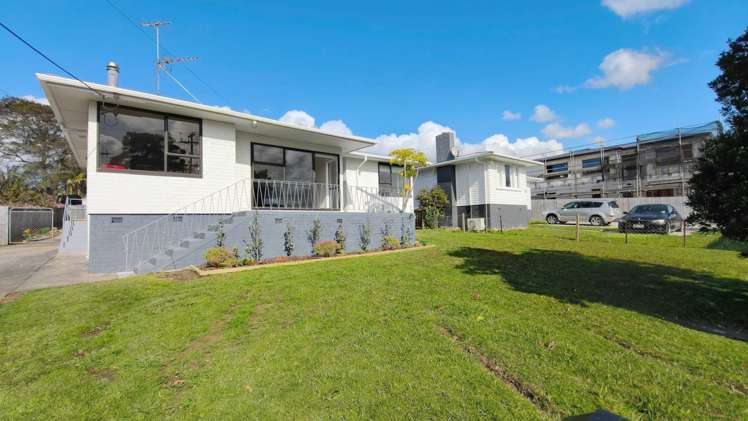 7 Cobham Crescent Kelston_22