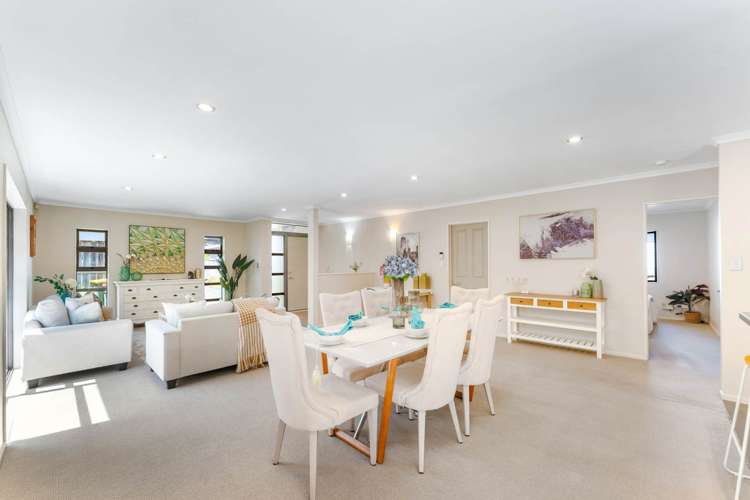 8 Carol Lee Place Albany Heights_12