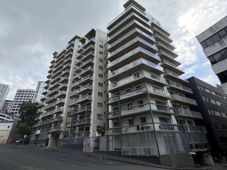 6E/8 White Street_3