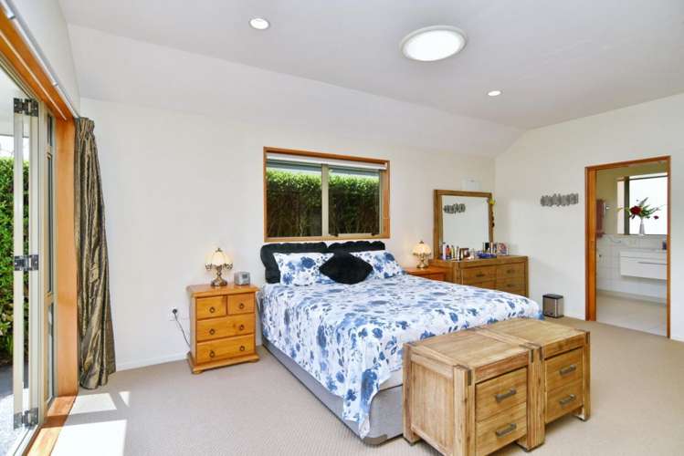 34 Oregon Place Burwood_16