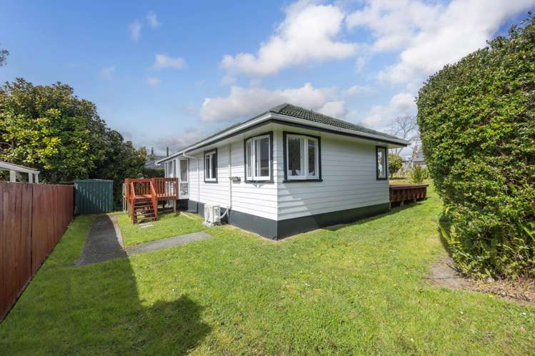 1/12 Neil Avenue Te Atatu Peninsula_16