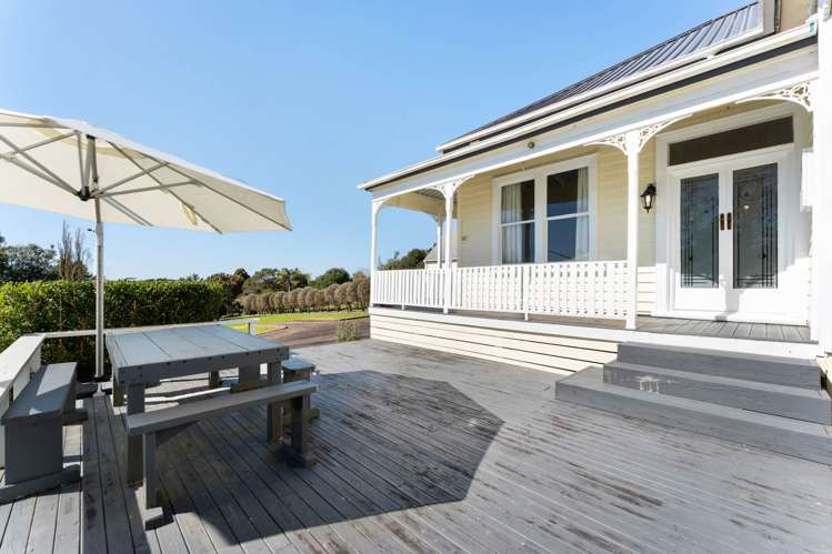 306 Glengarry Road Glen Eden_19
