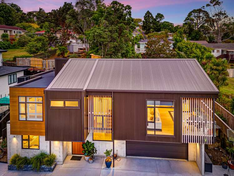 16 Arataki Views Way Glen Eden_26