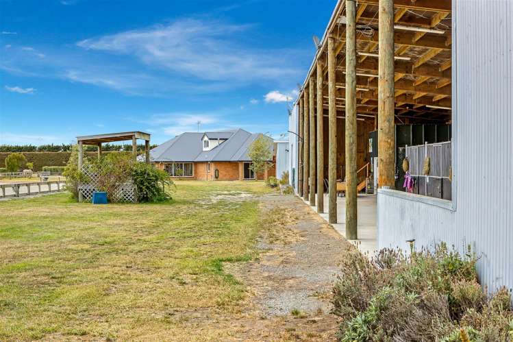 646 Grange Road Burnham_33