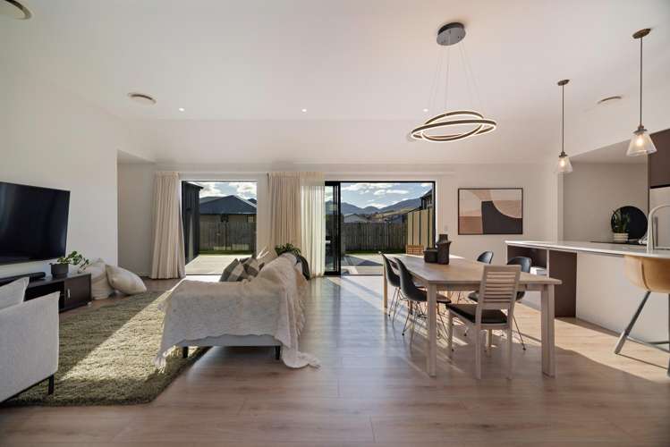 4 and 4A Marsden Place Lower Shotover_5