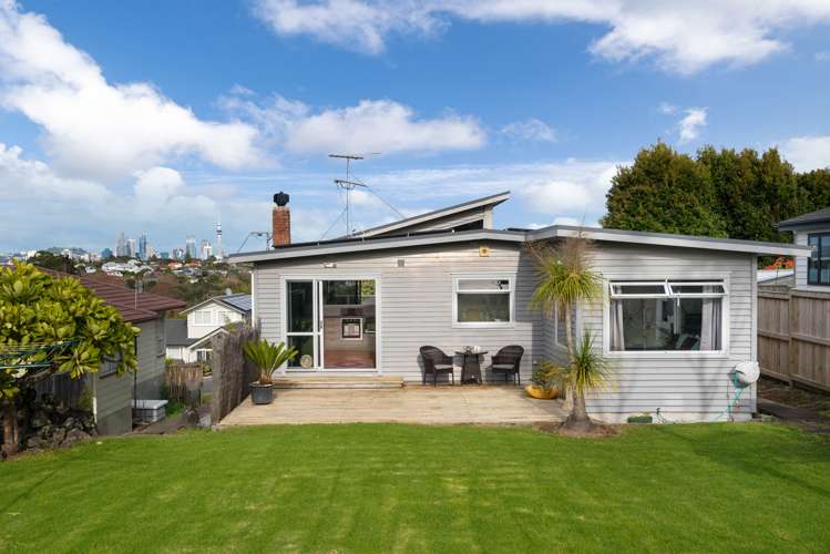 2 Keys Street Belmont_8