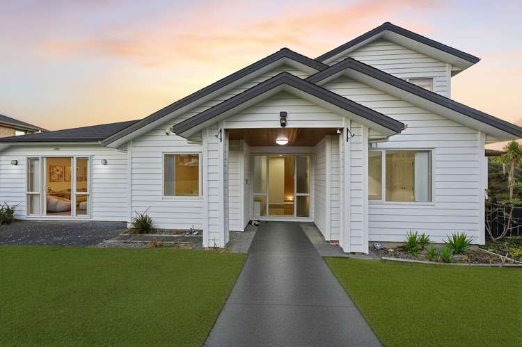 19 Lakeridge Close_0