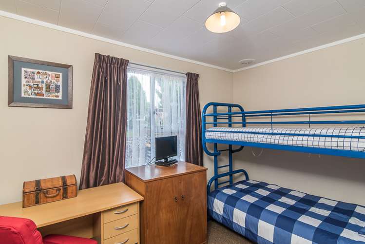 11 Konini Grove Raumati Beach_9