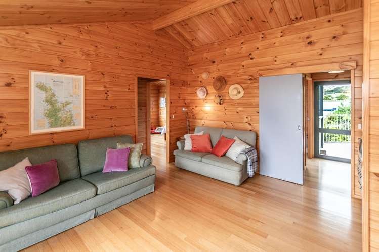 2 Emmerdale Drive Hahei_8