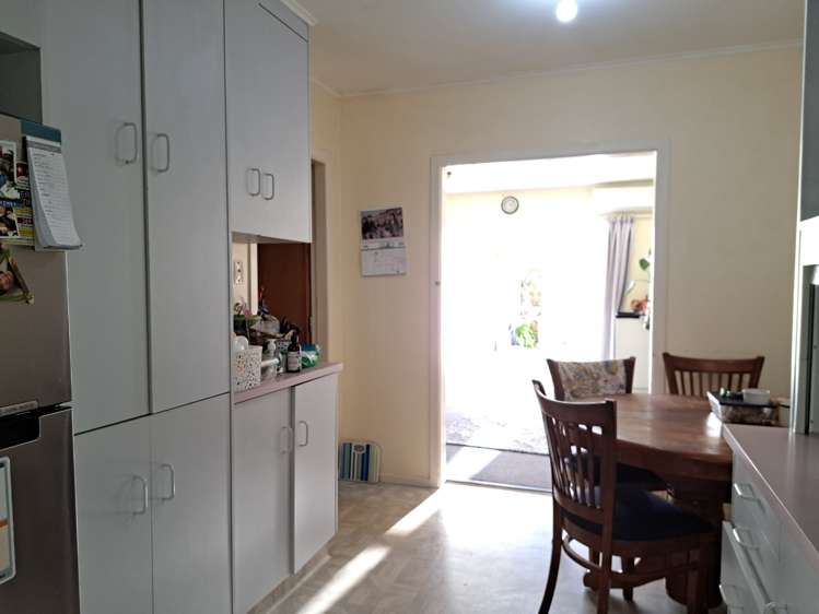 9b Elizabeth Avenue Heretaunga_7