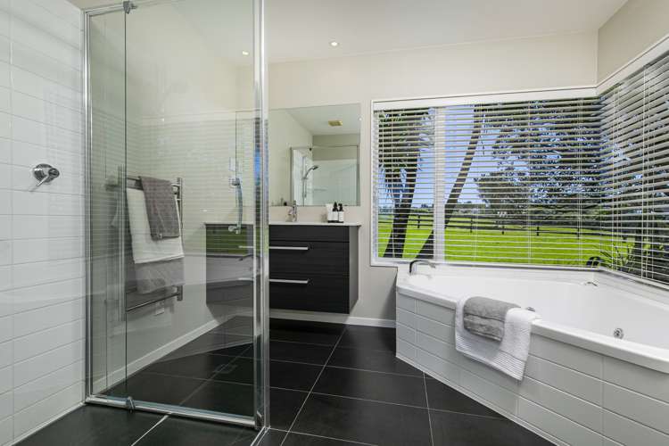 296 Oaia Road Muriwai_21