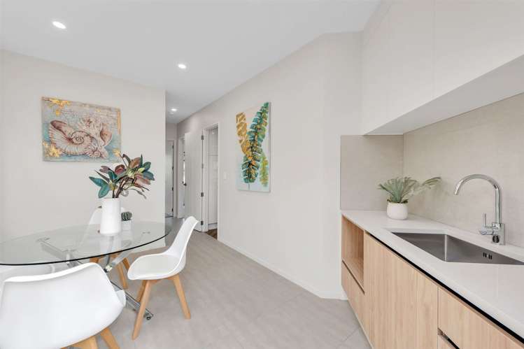 22 Koromeke Street Flat Bush_10