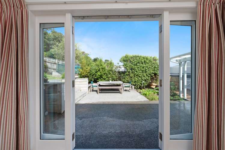 11 Firth Terrace Karori_13